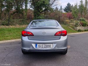 Opel Astra 2015 (NCT 08/26) - Image 2