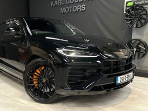 URUS S E-HYBRID AWD 800 BHP - Image 2