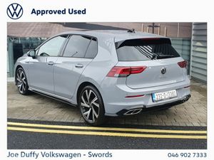 Volkswagen Golf 1.5 TSI 130HP R-Line - Image 4