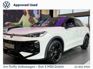 Volkswagen T-Roc R Line 1.5 eTSI 150 HP - Image 4