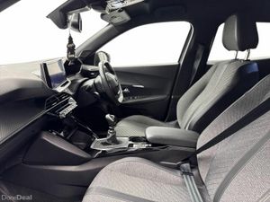 Peugeot 2008 1.2 ALLURE *JUST IN* €65 P/W ON PCP - Image 3