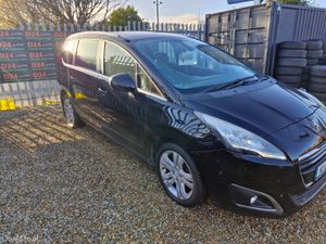 Peugeot 5008 2014 - Image 2