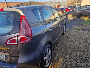 10 Renault Scenic 1.5 Diesel - Image 3