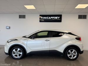 2018 Toyota C-HR Luna, 1.8 Hybrid Reversing Camera - Image 2