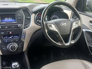 Hyundai Santa Fe 2018 *EXECUTIVE* 2.2 D 7 SEATS - Image 2
