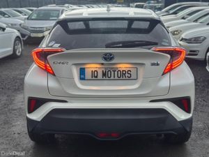 Toyota C-HR 1.8 Petrol Hybrid Automatic - 2017 (46 - Image 4