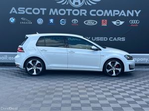 Volkswagen Golf GTI - Image 2