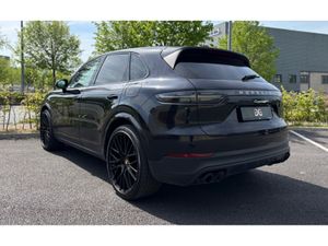 Porsche Cayenne V6 E-HYBRID AUTO 456BHP *1 OWNER * - Image 3
