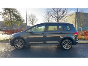 Volkswagen Touran SE 1.6 DIESEL 7 SEATS - Image 2