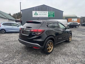 HONDA VEZEL 1.5 AUTO PETROL HYBRID *HUGH SPEC* - Image 3