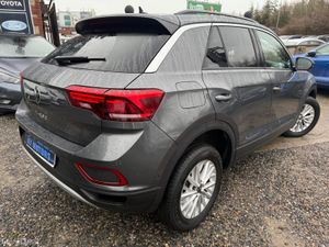 2023 Volkswagen T-Roc LIFE 1.0 TSI - Image 4