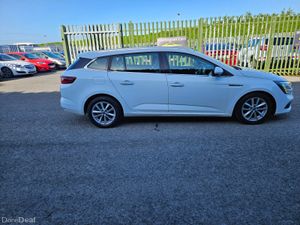 Renault Megane 2017 1.5 DCI DYNAMIQUE ESTATE AUTO - Image 3