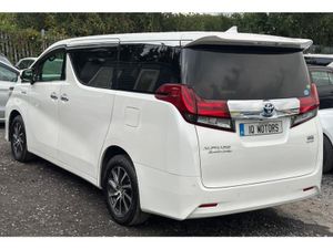 Toyota Alphard Executive Lounge 2.5 Petrol Hybrid - Image 4