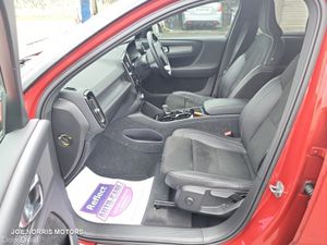 Volvo XC40 R-DESIGN T4 RECHARGE PHEV AUTO - Image 4