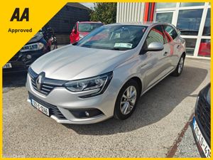 Renault Megane DYNAMIQUE NAV Low Kms - Image 4