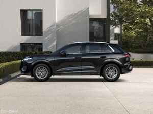 Audi Q3 SUV E-HYRBID SE AUTOMATIC WITH COMFORT PAC - Image 4