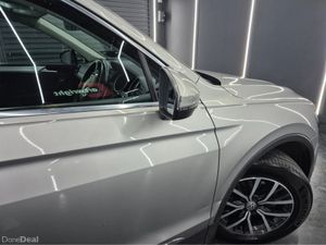 Volkswagen Tiguan CL 2.0 TDI MANUAL 6SPEED FWD 115 - Image 2