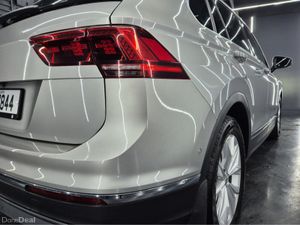 Volkswagen Tiguan HIGHLINE 2.0 TDI MANUAL 6SPEED F - Image 4