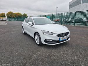 SEAT Leon PLUG IN HYBRID/PETROL, AUTOMATIC, LOW MI - Image 4