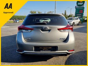 Toyota Auris 1.2T 5DR LUNA 4DR - Image 4