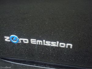 Nissan Leaf 40kWh E N-CONNECTA 5DR AUTO - Image 3