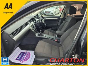 Volkswagen Passat COMFORTLINE 1.6 TDI MANUAL 6SPEE - Image 4