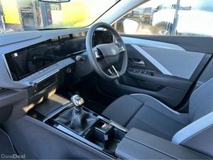 Opel Astra 1.2 Turbo 110hp S/S6-speed manual - Image 2