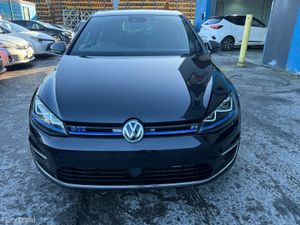 Volkswagen Golf 1.4 GTE Hybrid Automatic - Image 2