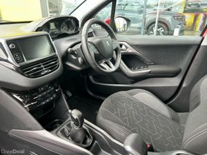 Peugeot 2008 ACTIVE 1.2 PURETECH 82 6. 6.2 4DR - Image 3