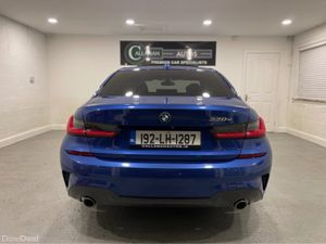 BMW 3-Series 330 E M SPORT ***HI SPEC***GLASS SUNR - Image 3
