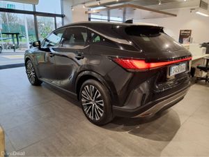 Lexus RX450H+ PREMIUM PLUS PLUG IN HYBRID - Image 4
