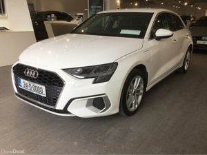 Audi A3 SPORT 40 TFSI E ** PLUG IN HYBRID ** - Image 4