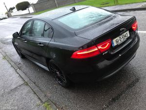 Jaguar XE 20L 14D 163PS LF R-SPORT MA 4DR - Image 3