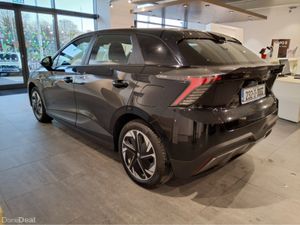 MG 4 SE - 64kW - Long Range - - Image 4