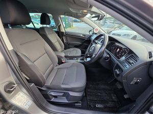 Volkswagen Golf 1.2 TSI COMFORTLINE VIRTUAL COCKPI - Image 3