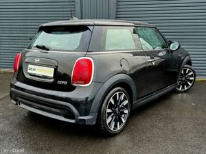 Mini Cooper EXCLUSIVE COOPER HUGE SPEC - Image 4