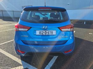 Hyundai ix20 1.4 PETROL, DELUXE MODEL, LOW MILEAGE - Image 3