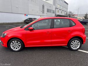Volkswagen Polo 1.0 PETROL, TREND LINE, LOW MILEAG - Image 3