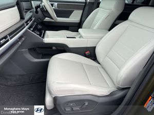 Hyundai Santa Fe PREMIUM 1.6 PETROL PLUG IN HYBRID - Image 4