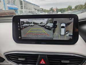 Hyundai Santa Fe Premium Phev Auto 7 Seater - Image 4