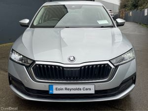 Skoda Octavia AMBITION TSI 110 AUTO AS NEW!! - Image 3