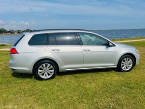 Volkswagen Golf LOW KMS / AUTO / FINANCE AVAILABLE - Image 3