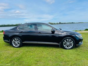 Volkswagen Passat Highline Leather Interior **Fina - Image 4