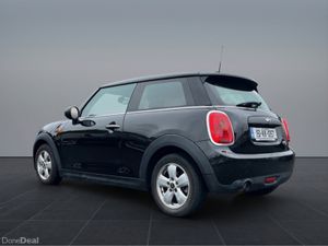 Mini Cooper ONEDHATCH D XN12 2DR ONE - Image 4