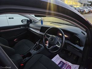 Volkswagen Golf Style 2.0 TDI 115HP 5DR - Image 4