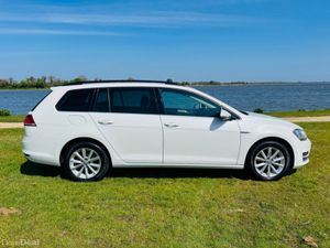 Volkswagen Golf LOUNGE MODEL / ESTATE / AUTO / FIN - Image 3