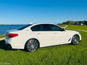 BMW 5-Series 2.0 PHEV / FINANCE AVAILABLE / M SPOR - Image 4