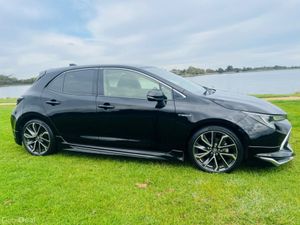 Toyota Corolla SPORT / HYBRID / HUGE SPEC / FINANC - Image 3