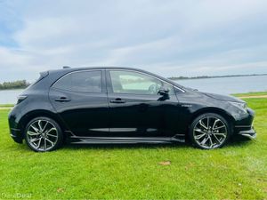 Toyota Corolla SPORT / HYBRID / HUGE SPEC / FINANC - Image 4