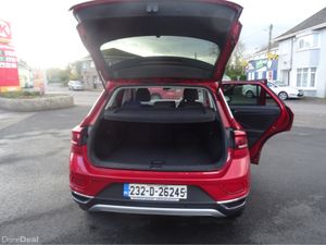 Volkswagen T-Roc STYLE AUTO  1.5 TSI  150HP - Image 2